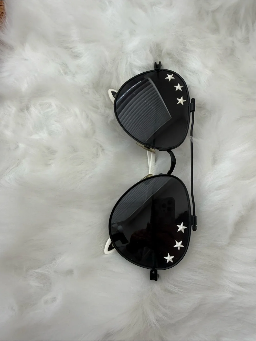 Givenchy Star Accent Aviator Sunglasses - Black